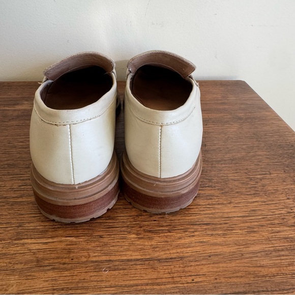 Madewell the Bradley lug sole loafer in leather - Picture 4 of 9